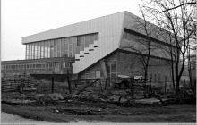 1983 - Roboty wykończeniowe przy hali widowiskowo-sportowej – (ze zbiorów kopalni/fot. Zenon Keller)