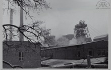 1991 - Szyb 8 w budowie - widok od strony centrali telefonicznej - (foto ze zbiorów kopalni)